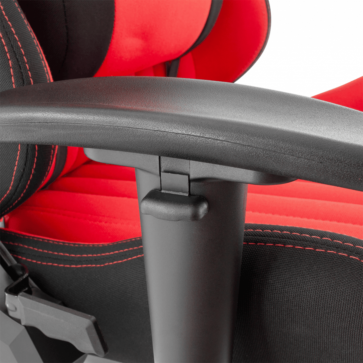 White Shark Red Devil Gaming Chair - GameStore.mt